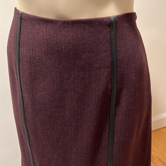 ANN TAYLOR LOFT HERRINGBONE SKIRT w/LEATHER STRIPES - Picture 3 of 10